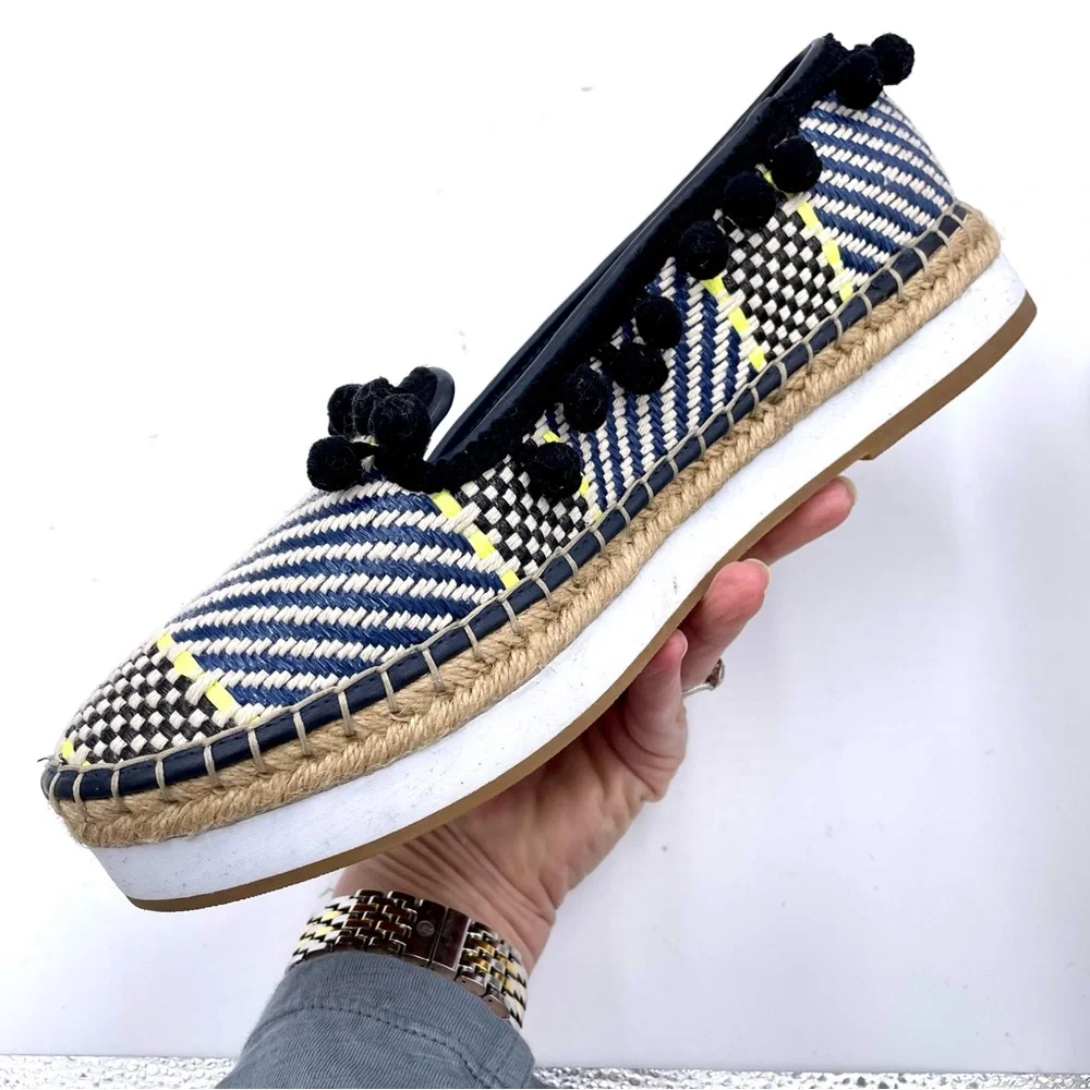 Sondra‎ Roberts Ellie Blue Black Woven Pom Pom Platform Espadrille in Size 10